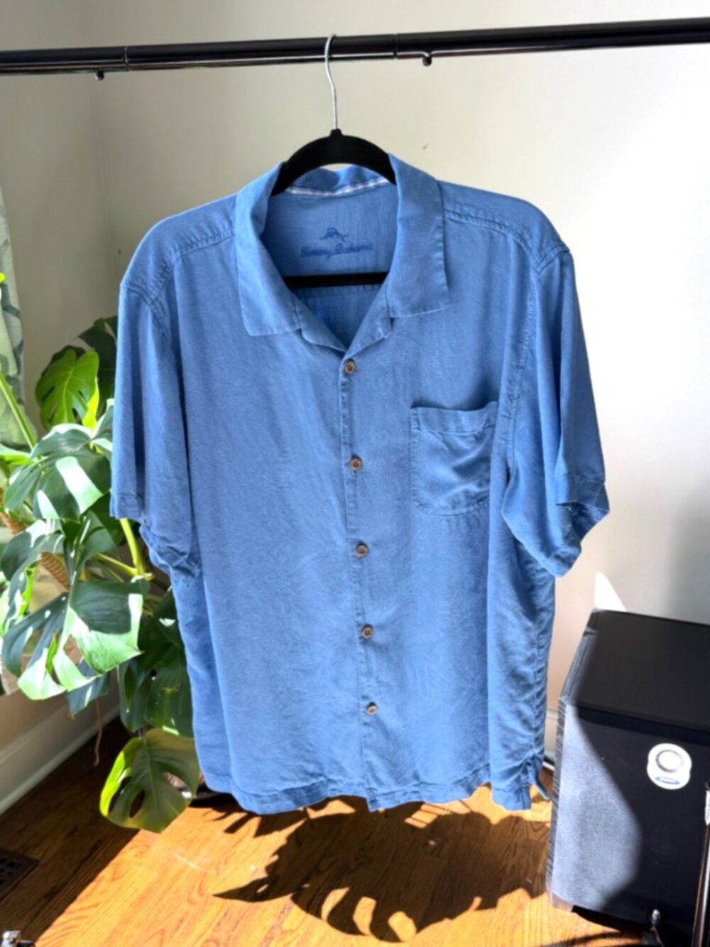 Tommy Bahama 100% Silk Shirt Mens XL Blue Button Up Camp Casual Luxury